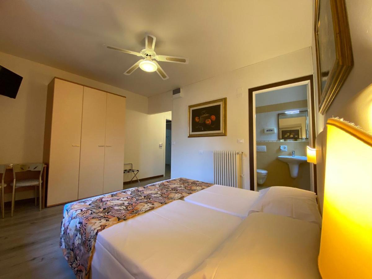 Hotel San Marco ガルダ エクステリア 写真