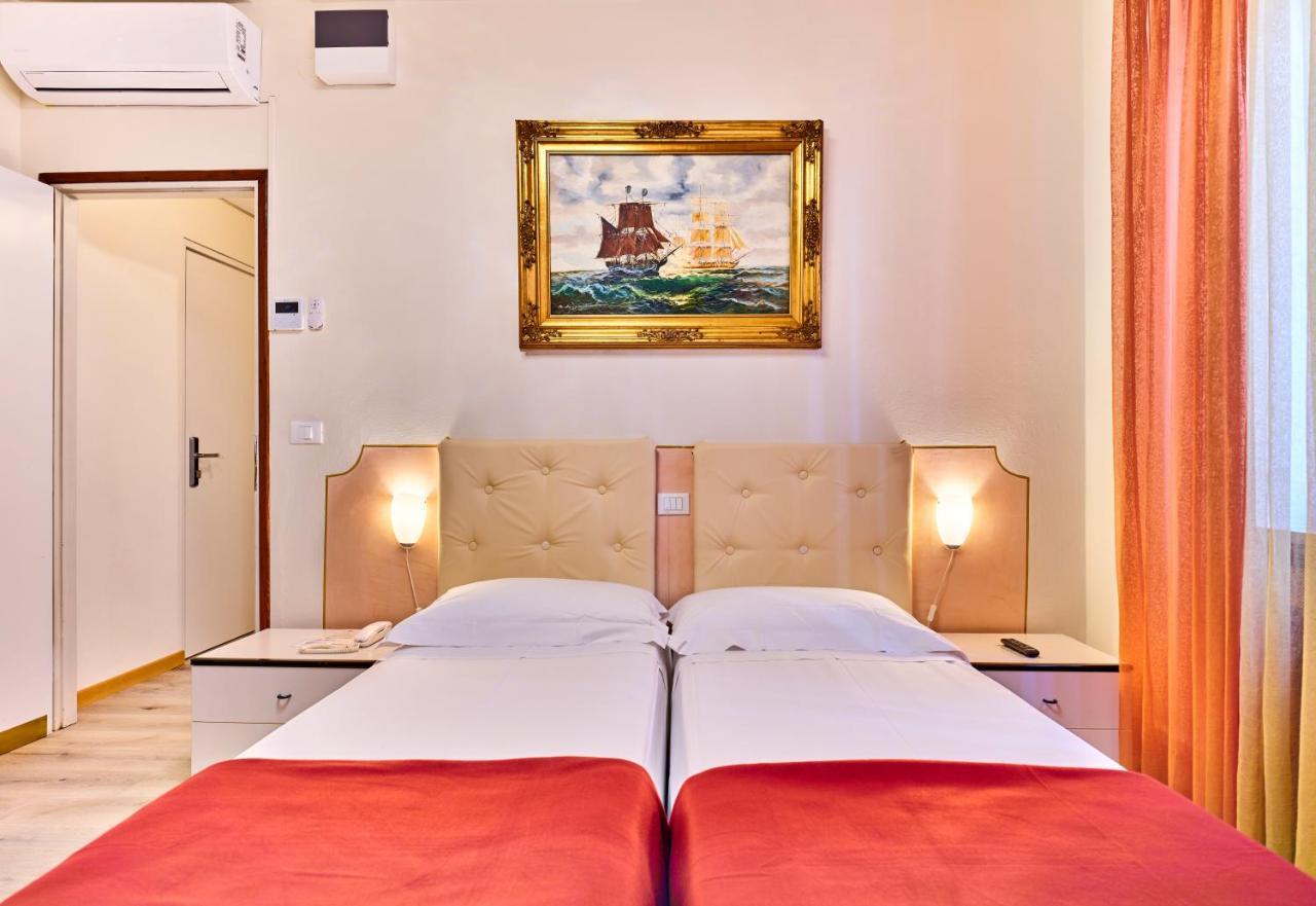 Hotel San Marco ガルダ エクステリア 写真