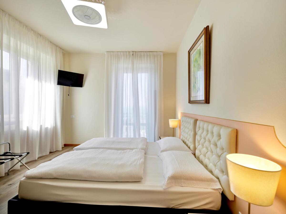 Hotel San Marco ガルダ エクステリア 写真