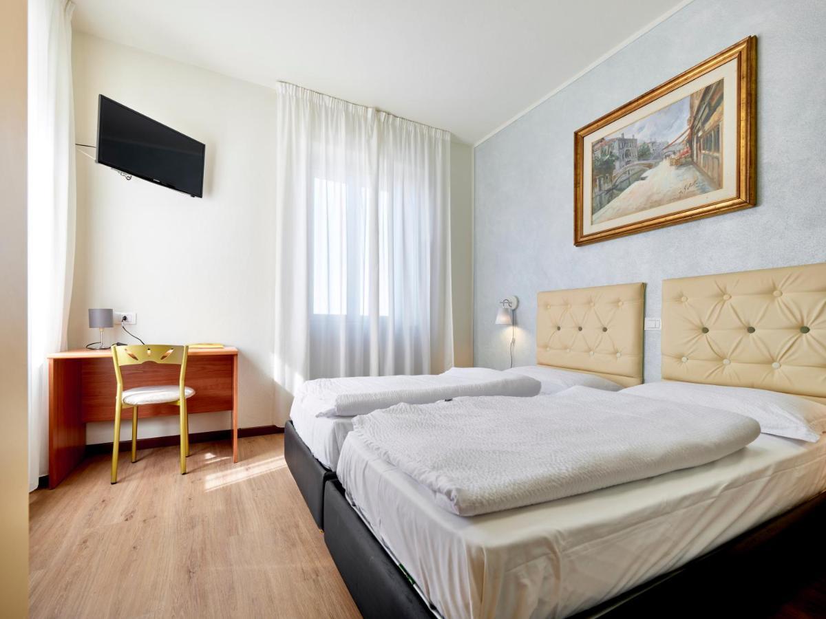 Hotel San Marco ガルダ エクステリア 写真